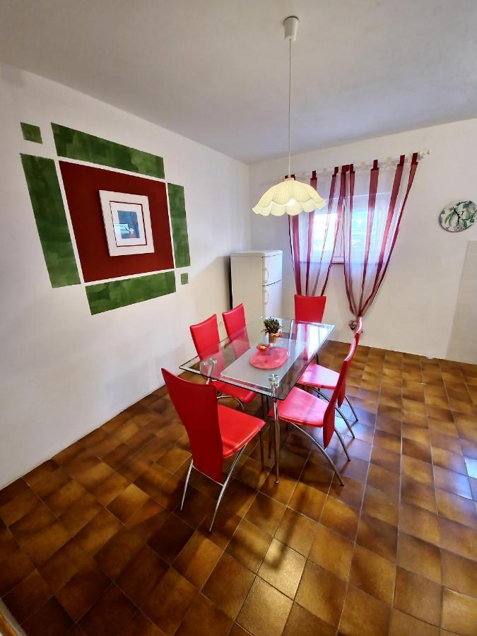 Apartments Cacija โตรกีร์ ภายนอก รูปภาพ